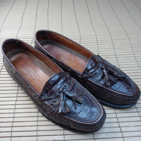 Johnston & Murphy men\'s brown leather Alligator print loafer. Sz 8.5M. 4… main image 6